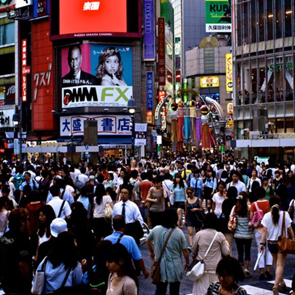 Crowded-city-street-landscape-LB-600x442.jpg